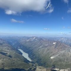 Flugwegposition um 14:27:13: Aufgenommen in der Nähe von 39027 Graun im Vinschgau, Autonome Provinz Bozen - Südtirol, Italien in 3948 Meter
